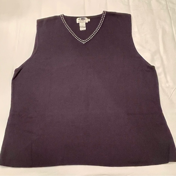 V Neck Sleeveless Navy Knit Sweater - Picture 3 of 6